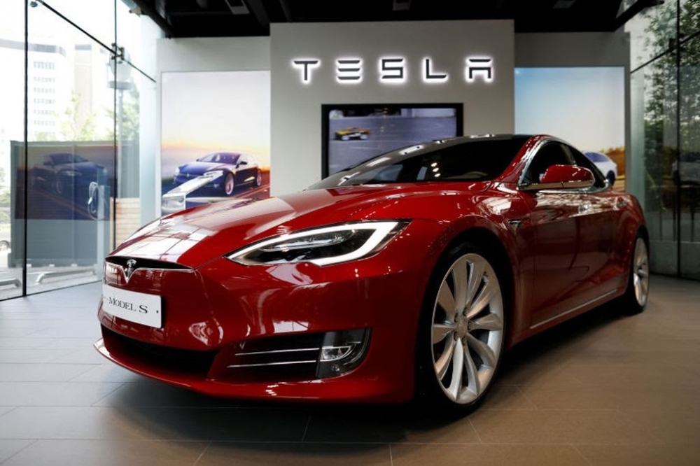 Lỗi phần mềm, gần 1,1 triệu &#244; t&#244; điện Tesla bị triệu hồi khẩn - Ảnh 1