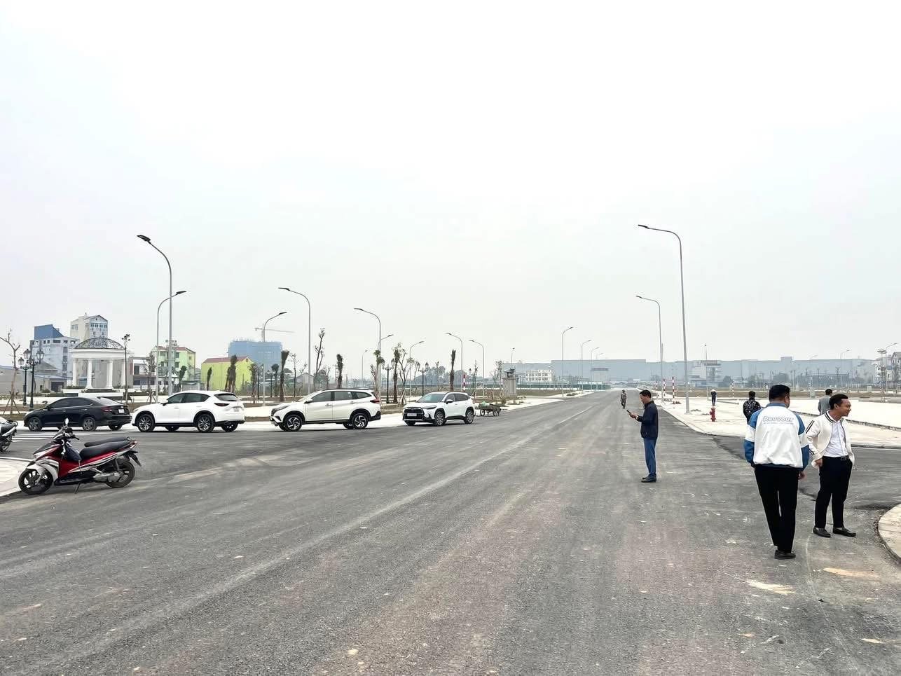 Nhiều kh&aacute;ch đầu tư ở H&agrave; Nội chọn đất nền Hưng Y&ecirc;n để &ldquo;xuống tiền&rdquo;