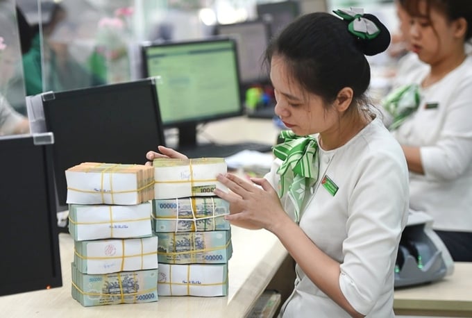 Ng&acirc;n h&agrave;ng sắp giảm tỷ lệ vốn ngắn hạn cho vay trung, d&agrave;i hạn xuống 30%.