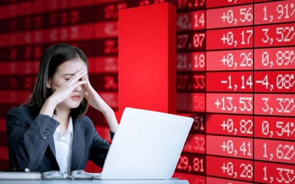 Sắc đỏ bao tr&#249;m, VN-Index giảm gần 40 điểm - Ảnh 1