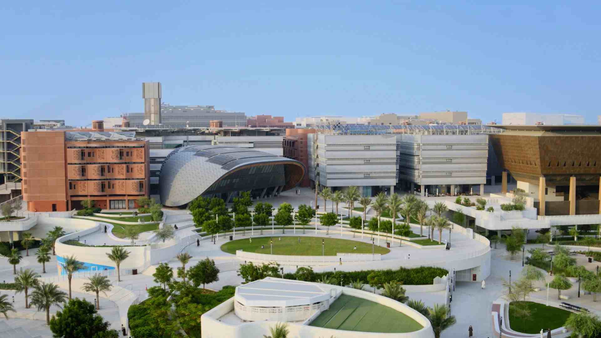 Th&agrave;nh phố Masdar City của UAE giữa l&ograve;ng sa mạc