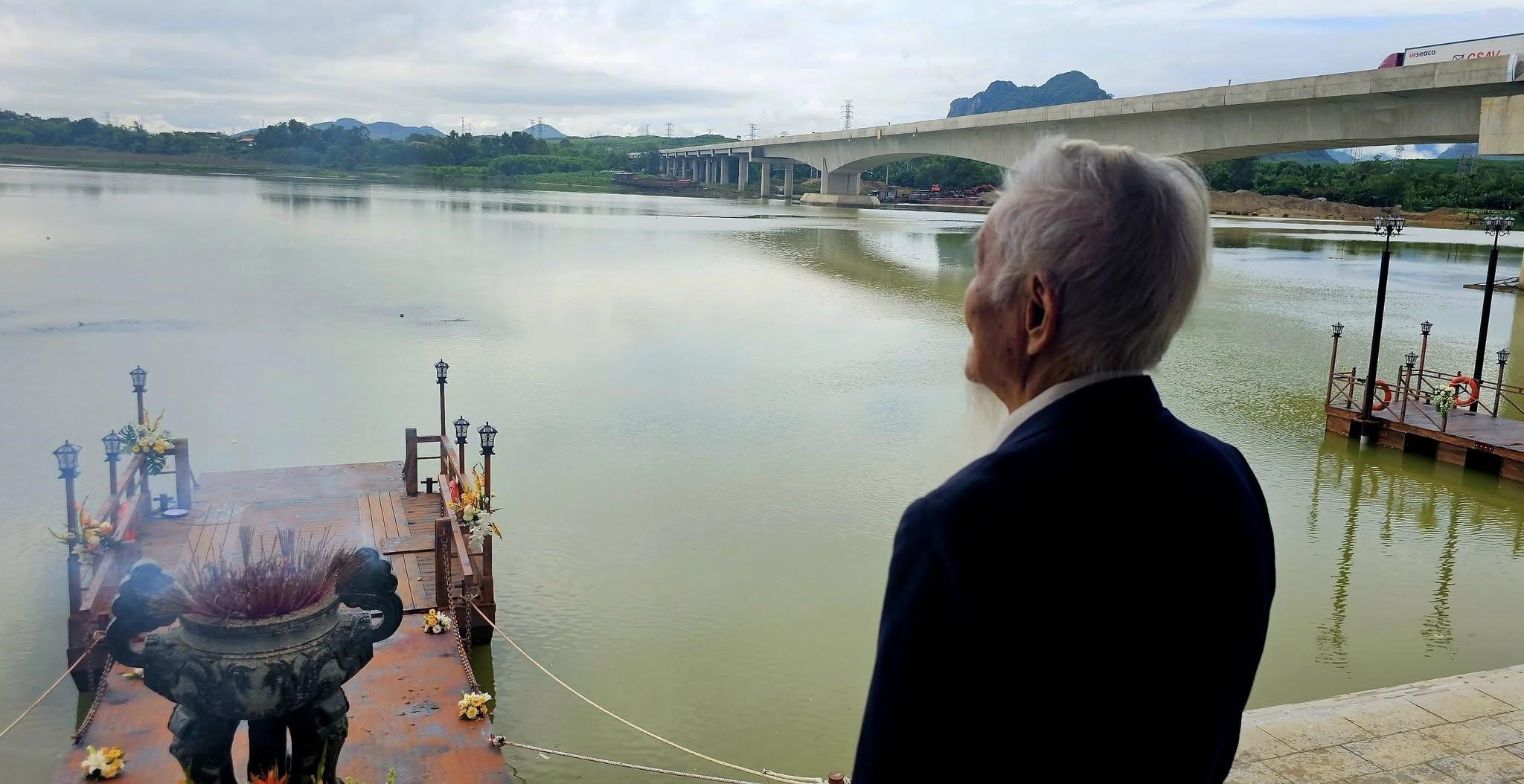 Cụ Phan C&ocirc;ng N&ocirc;ng bồi hồi nhớ về những năm th&aacute;ng gian lao m&agrave; oanh liệt