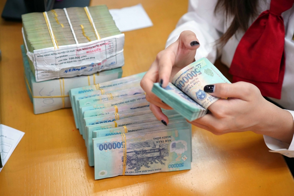 Lệch pha giữa tăng trưởng t&iacute;n dụng v&agrave; huy động vốn ng&agrave;y c&agrave;ng lớn tạo &aacute;p lực l&ecirc;n mặt bằng l&atilde;i suất huy động.