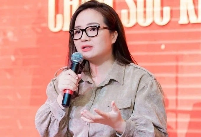 Nữ doanh nh&acirc;n Ho&agrave;ng Hường bị khởi tố.