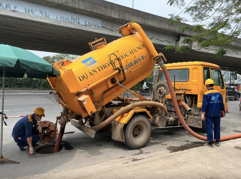 H&#224; Nội ngập lụt li&#234;n tục, C&#244;ng ty Tho&#225;t nước kinh doanh ra sao? - Ảnh 1