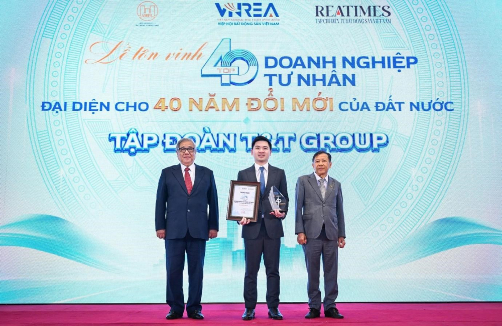 Ph&oacute; Chủ tịch HĐQT T&amp;T Group Đỗ Vinh Quang tại lễ vinh danh.&nbsp;