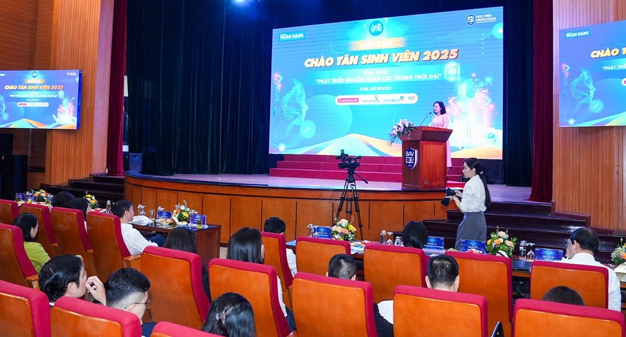 Đề xuất c&#225;c giải ph&#225;p ph&#225;t triển nguồn nh&#226;n lực ng&#224;nh Ng&#226;n h&#224;ng trong thời đại AI - Ảnh 1