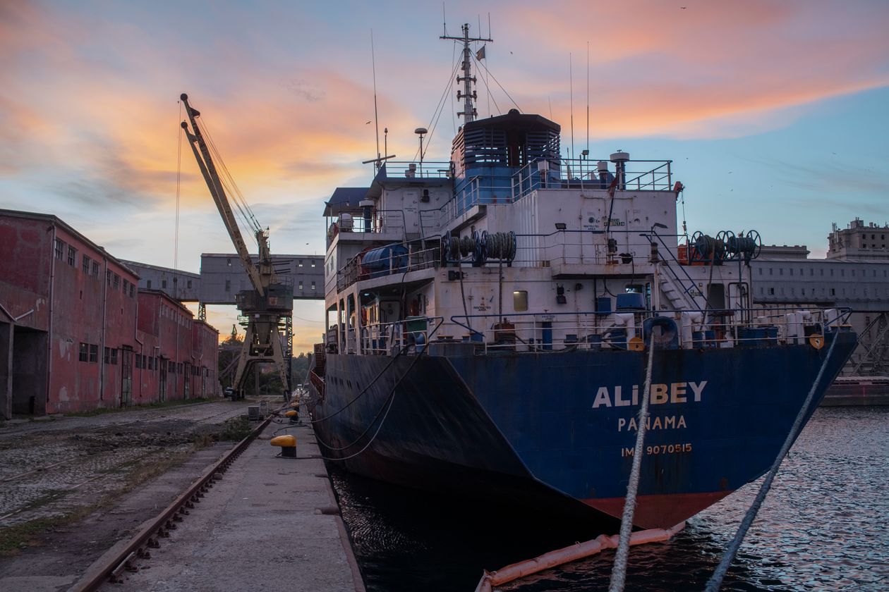Thực trạng t&#224;n khốc của ng&#224;nh vận tải biển: Thuỷ thủ đo&#224;n mắc kẹt ngo&#224;i khơi suốt nhiều th&#225;ng, chủ t&#224;u &quot;mất t&#237;ch&quot; v&#224; nợ lương cả năm trời - Ảnh 3
