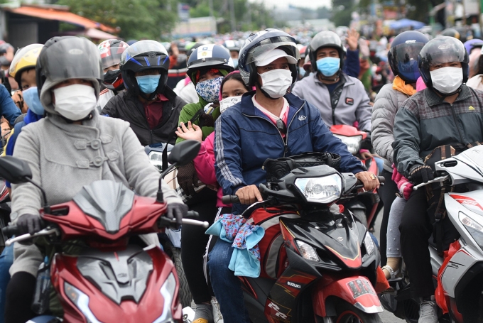 Nhiều địa phương miễn ph&#237; c&#225;ch ly cho lao động trở về từ v&#249;ng dịch - Ảnh 1