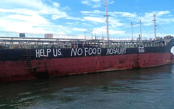 Thực trạng t&#224;n khốc của ng&#224;nh vận tải biển: Thuỷ thủ đo&#224;n mắc kẹt ngo&#224;i khơi suốt nhiều th&#225;ng, chủ t&#224;u &quot;mất t&#237;ch&quot; v&#224; nợ lương cả năm trời - Ảnh 1