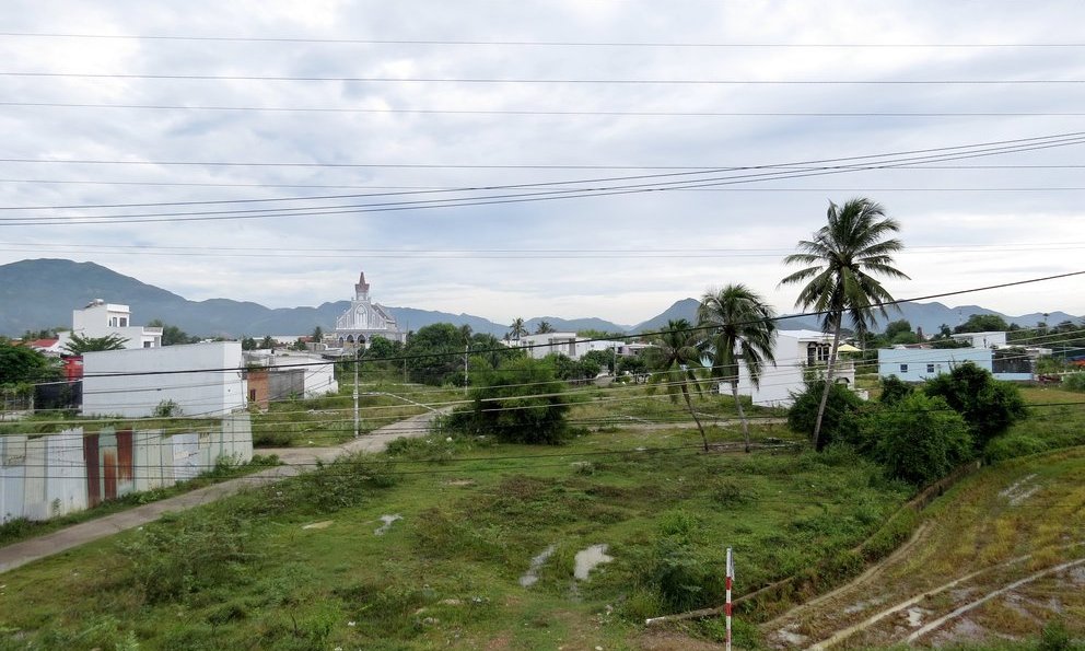 Nha Trang thực hiện r&#224; so&#225;t c&#225;c khu vực ph&#226;n l&#244; b&#225;n nền tr&#225;i ph&#233;p - Ảnh 1