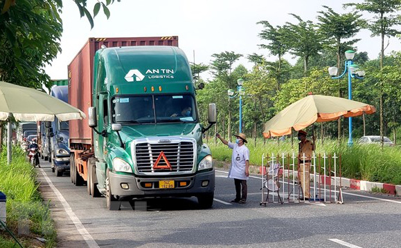 Thủ tướng đang quyết liệt gi&#250;p doanh nghiệp phục hồi sau đại dịch, mong địa phương cũng thay đổi nhanh ch&#243;ng - Ảnh 1