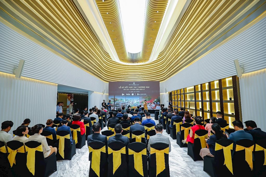 Lễ k&yacute; kết diễn ra ngay sau sự kiện khai trương Sales Gallery ki&ecirc;m Lifestyle hub lớn nhất Việt Nam tại The Global City.