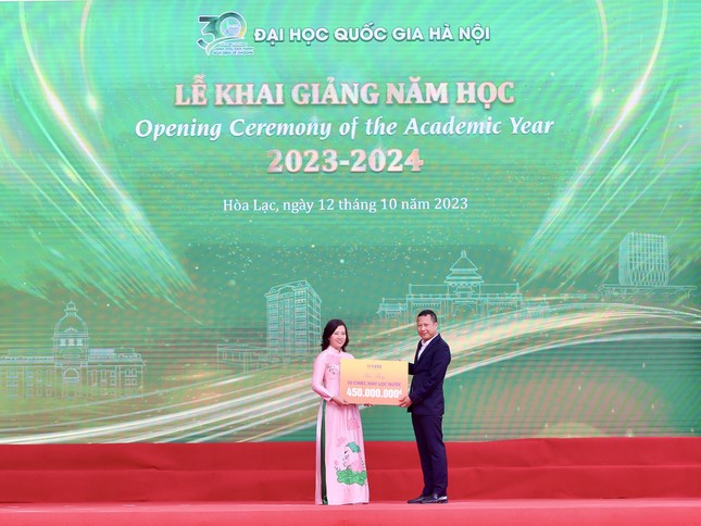 SHB tăng cường đồng h&#224;nh, hỗ trợ sinh vi&#234;n Đại học quốc gia H&#224; Nội - Ảnh 2