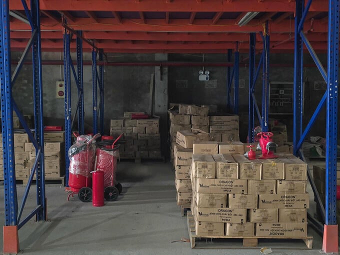 C&ocirc;ng ty Vietlink sản xuất 3 triệu b&igrave;nh chữa ch&aacute;y giả, thu lợi bất ch&iacute;nh hơn 1.000 tỷ đồng.