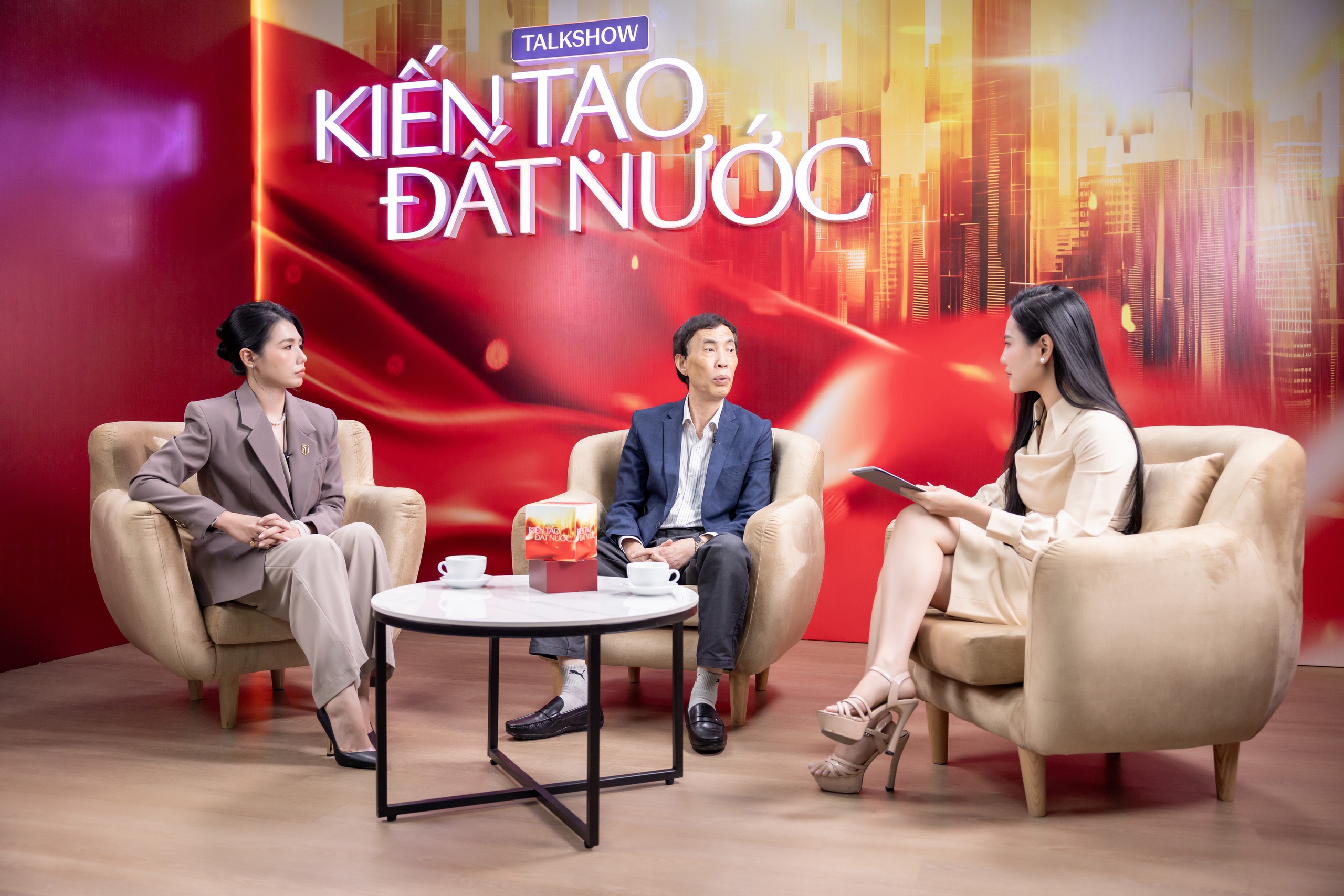 Bất động sản - nguồn lực tạo hạ tầng &quot;mềm&quot; cho trung t&#226;m t&#224;i ch&#237;nh trong tương lai - Ảnh 2