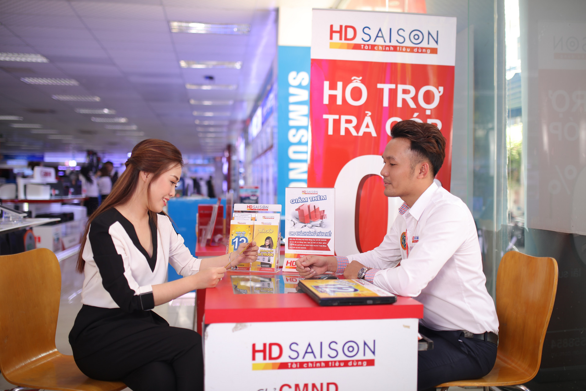 HDBank v&#224; HD Saison cam kết triển khai g&#243;i vay 10.000 tỷ đồng cho c&#244;ng nh&#226;n, người lao động - Ảnh 1