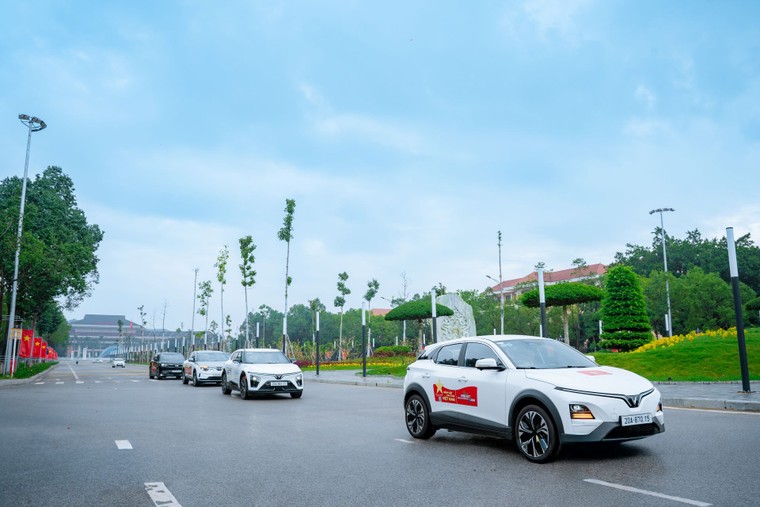 VinFast chinh phục người d&#249;ng với những đặc quyền hậu m&#227;i 5 sao - Ảnh 1