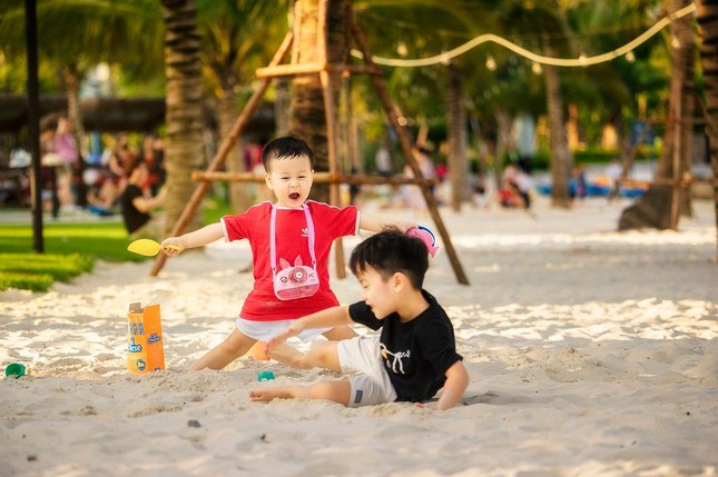 M&ocirc;i trường sống tại Vinhomes Smart City gi&uacute;p c&aacute;c cư d&acirc;n nh&iacute; ph&aacute;t triển t&iacute;ch cực. &nbsp;