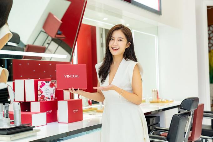 Vincom: Điểm hẹn vạn qu&#224; tặng, trao ng&#224;n lời y&#234;u thương - Ảnh 1