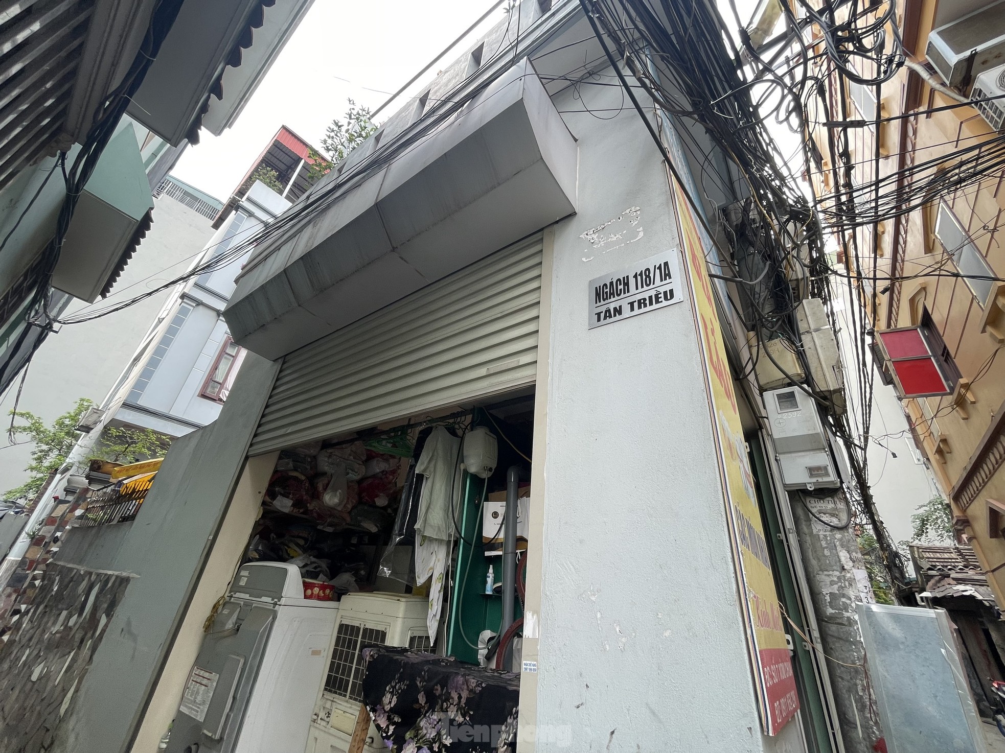 &#39;Đại c&#244;ng trường&#39; chung cư mini cấp tập x&#226;y dựng cả ng&#224;y lẫn đ&#234;m sau vụ ch&#225;y - Ảnh 7