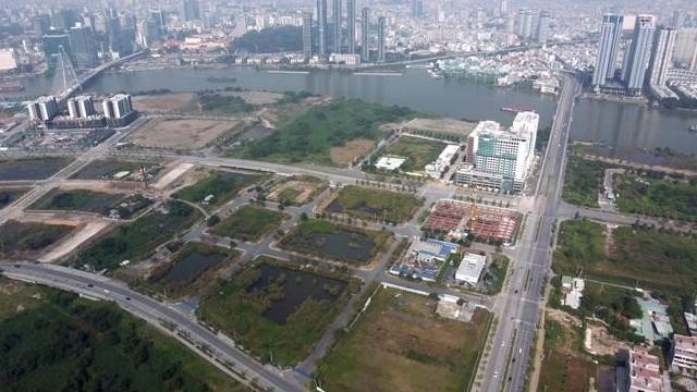 4 doanh nghiệp tr&uacute;ng đấu gi&aacute; c&aacute;c l&ocirc; đất Thủ Thi&ecirc;m mất cọc 1.051 tỷ đồng. Ảnh: Tiền Phong