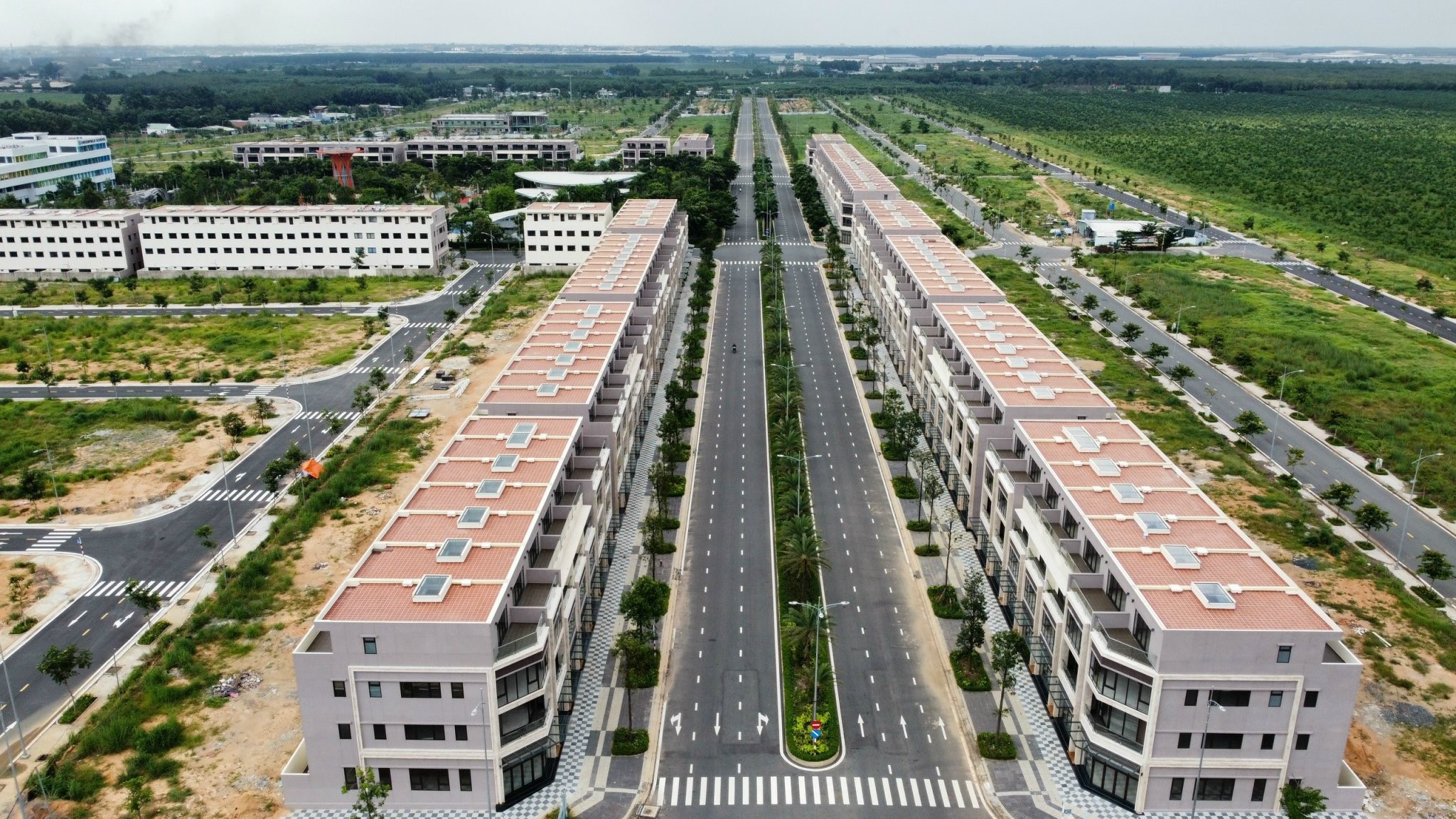 Những c&ocirc;ng tr&igrave;nh trong dự &aacute;n Gem Sky World - Ảnh KN