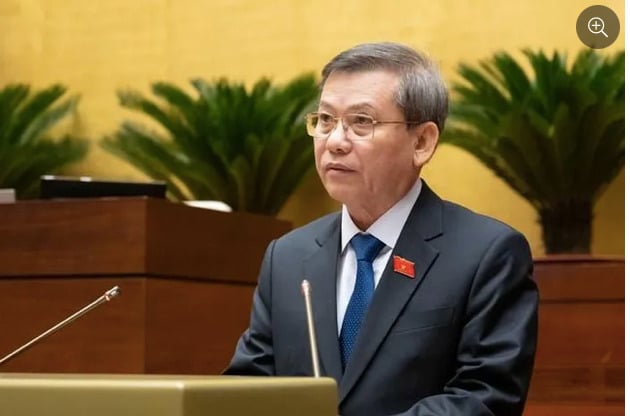 &Ocirc;ng L&ecirc; Minh Tr&iacute; - Ch&aacute;nh &aacute;n T&ograve;a &aacute;n nh&acirc;n d&acirc;n tối cao tr&igrave;nh b&agrave;y tờ tr&igrave;nh (Ảnh: Media Quốc hội).