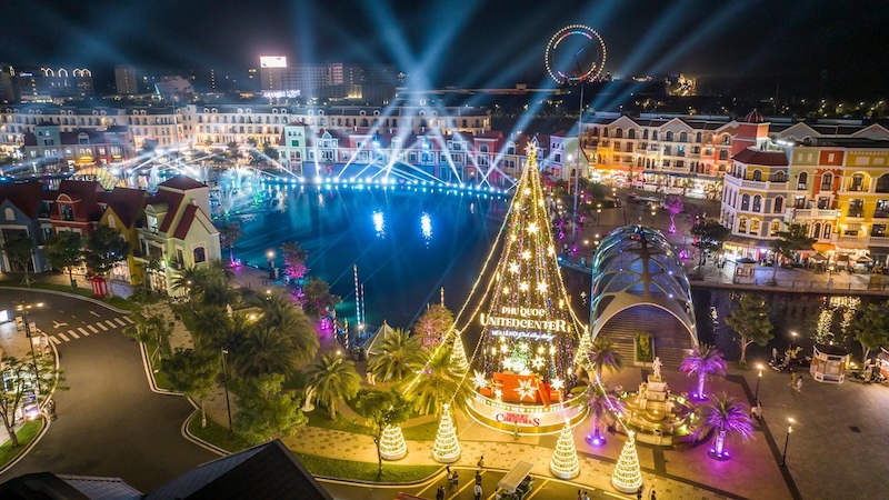 Si&ecirc;u quần thể Ph&uacute; Quốc United Center sẽ tr&agrave;n ngập kh&ocirc;ng kh&iacute; &ldquo;lễ hội của lễ hội&rdquo; xuy&ecirc;n suốt 30 ng&agrave;y đ&ecirc;m &nbsp;