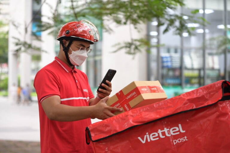Dự b&aacute;o doanh thu của Viettel Post&nbsp;sẽ tăng trưởng &acirc;m trong năm 2023.