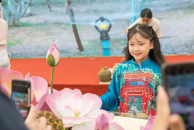 Cho&#225;ng ngợp giữa Hội chợ M&#249;a Thu 2025: Mua - Ăn - Chơi - Chill - Check-in cả tuần kh&#244;ng hết - Ảnh 14