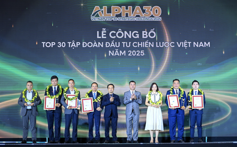 T&amp;T Group được vinh danh Top 30 Tập đo&#224;n đầu tư chiến lược Việt Nam (ALPHA30): Dấu ấn hệ sinh th&#225;i đa ng&#224;nh bền vững - Ảnh 1