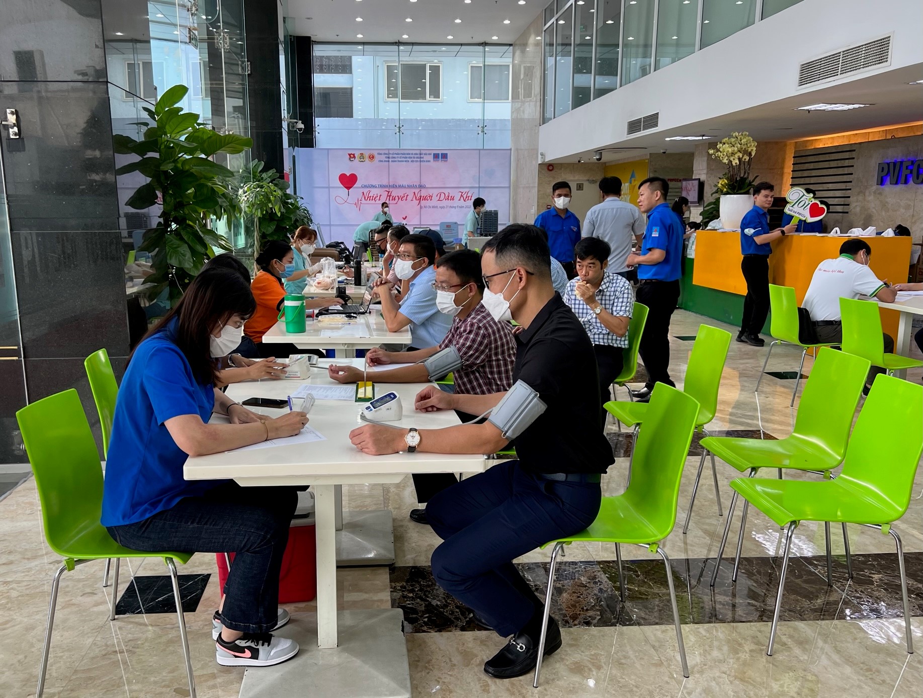 Hiến m&#225;u nh&#226;n đạo – Hoạt động &#253; nghĩa nh&#226;n ng&#224;y truyền thống của PVFCCo - Ảnh 1