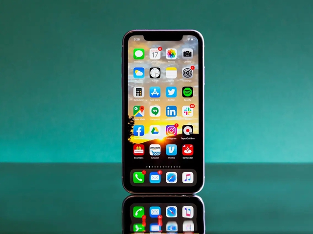 Tin tức c&#244;ng nghệ mới n&#243;ng nhất h&#244;m nay 3/11/2022: Người d&#249;ng iPhone c&#243; thể bị nghe l&#233;n - Ảnh 1