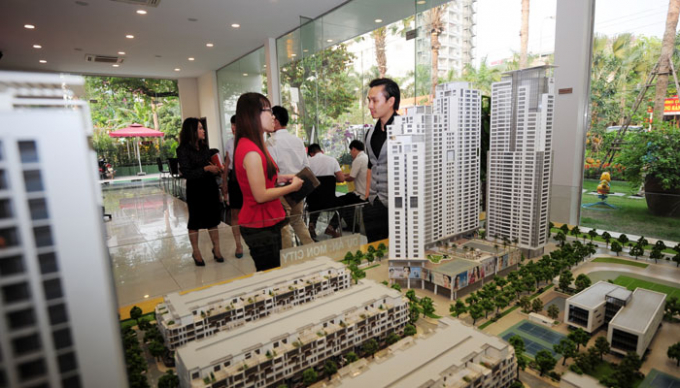 Hiệp hội Bất động sản TPHCM (HoREA) đề xuất người mua bất động sản phải thanh to&aacute;n qua ng&acirc;n h&agrave;ng.