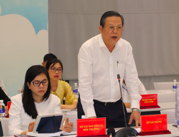 &Ocirc;ng L&ecirc; Quang Vinh - Trưởng ph&ograve;ng Quản l&yacute; nh&agrave; v&agrave; Thị trường bất động sản Sở X&acirc;y dựng tỉnh B&igrave;nh Dương cho biết từ đầu năm đến nay, Sở đ&atilde; ban h&agrave;nh 7 quyết định xử phạt h&agrave;nh ch&iacute;nh về những vi phạm lĩnh vực kinh doanh bất động sản tr&ecirc;n địa b&agrave;n.&nbsp;