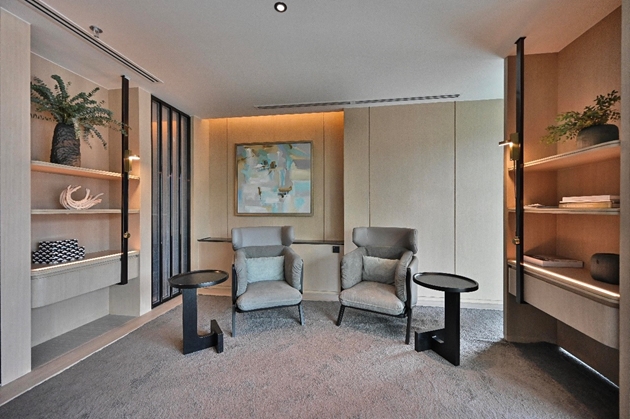 Một g&oacute;c của ph&ograve;ng chờ cư d&acirc;n sang trọng ở tầng 1