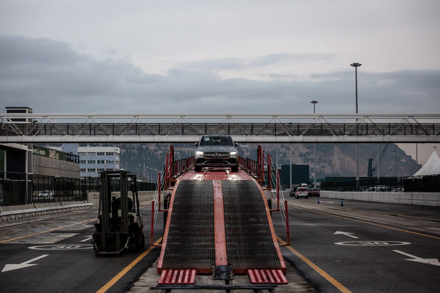 Một cuộc khủng hoảng đang đe dọa &quot;nhấn ch&#236;m&quot; kinh tế to&#224;n cầu, khiến c&#225;c NHTW tiến tho&#225;i lưỡng nan v&#236; nguy cơ tr&#236; trệ đi k&#232;m với lạm ph&#225;t - Ảnh 3