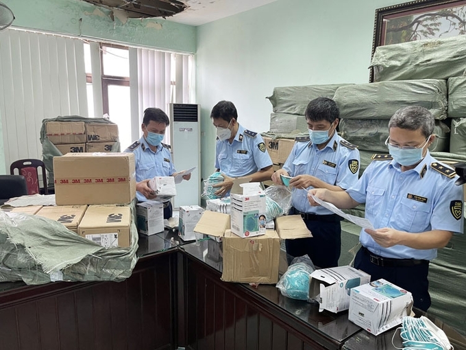 H&agrave; Nội truy qu&eacute;t, kiểm tra c&aacute;c kho h&agrave;ng chống bu&ocirc;n lậu dịp cuối năm. (Ảnh minh họa)