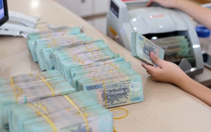 Tiền gửi kh&#225;ch h&#224;ng diễn biến bất ngờ sau 9 th&#225;ng năm 2022 - Ảnh 1