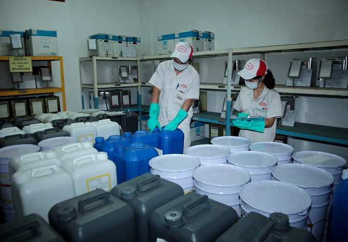 Giấy ph&eacute;p sản xuất kinh doanh h&oacute;a chất lĩnh vực c&ocirc;ng nghiệp c&oacute; thời hạn 5 năm. (Ảnh minh họa)