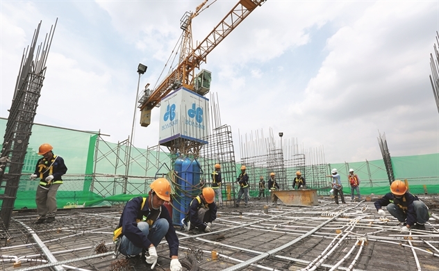 Gi&aacute; nguy&ecirc;n vật liệu v&agrave; chi ph&iacute; l&atilde;i vay b&agrave;o m&ograve;n lợi nhuận