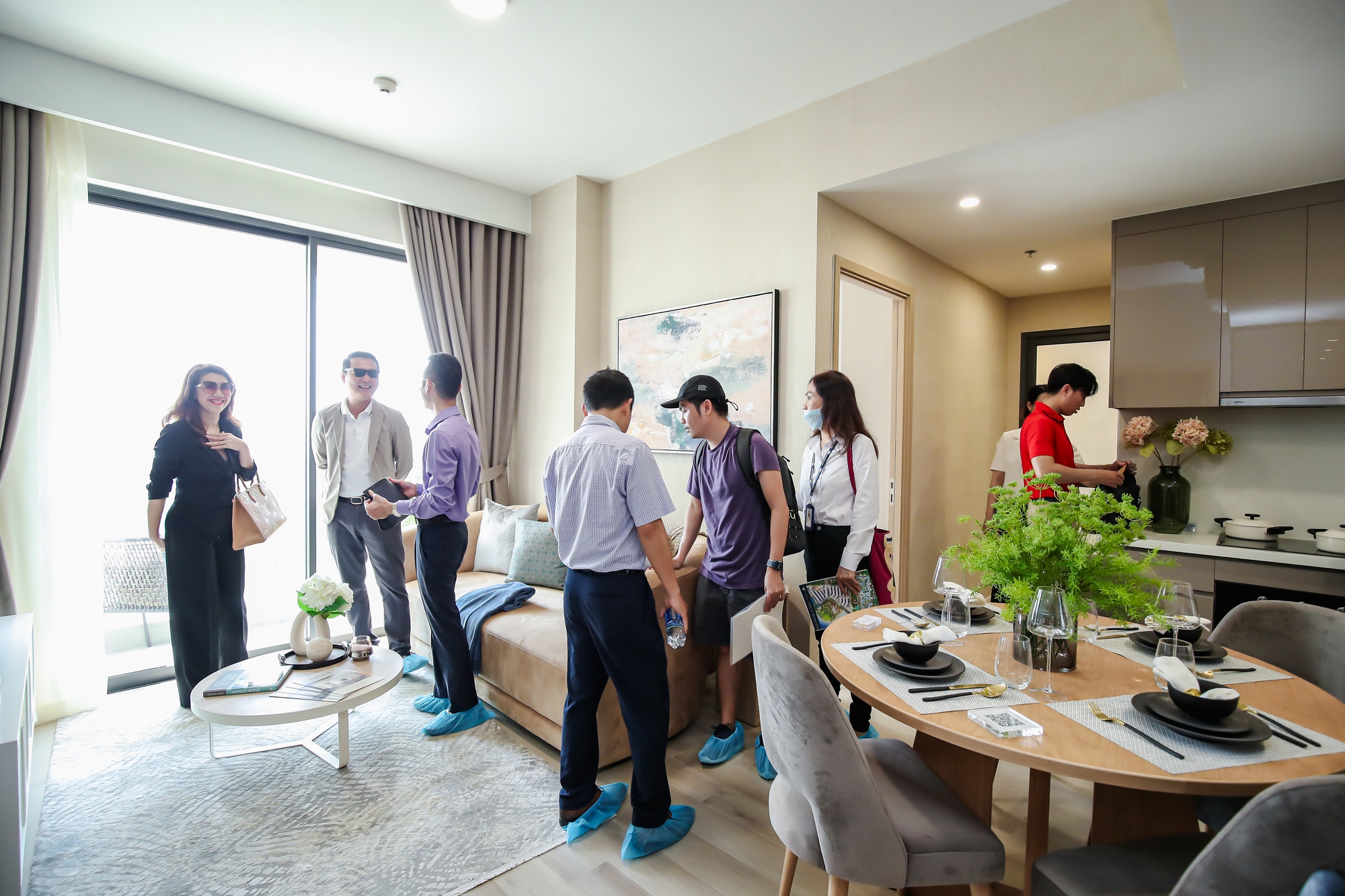 Ngỡ ng&agrave;ng, ấn tượng, h&agrave;i l&ograve;ng&hellip; l&agrave; cảm x&uacute;c của h&agrave;ng ng&agrave;n cư d&acirc;n v&agrave; kh&aacute;ch h&agrave;ng tham dự sự kiện trải nghiệm căn hộ thực tế. &nbsp;