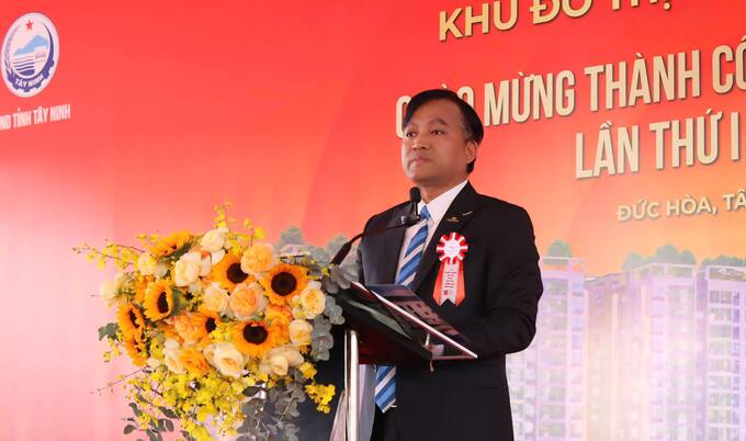 &Ocirc;ng Dương Long Th&agrave;nh &ndash; Chủ tịch HĐQT Tập đo&agrave;n Thắng Lợi ph&aacute;t biểu tại buổi Lễ khởi c&ocirc;ng dự an The Win City