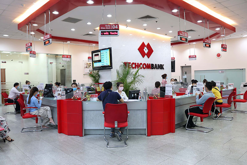 Techcombank hoạt động với phương ch&acirc;m &ldquo;Vượt trội hơn mỗi ng&agrave;y&rdquo;