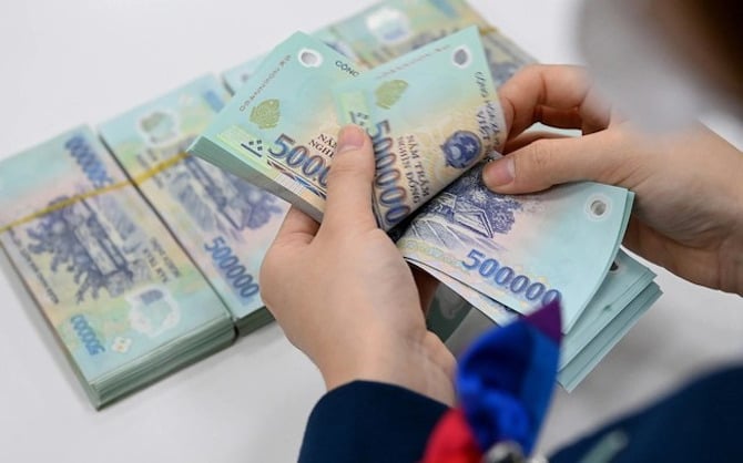 Từ 1/1/2026, mức lương tối thiểu tăng 250.000 đồng - 350.000 đồng/th&aacute;ng.