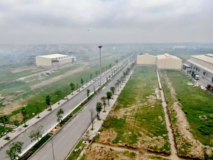 C&ocirc;ng ty CP Tập đo&agrave;n Hanaka bị phạt gần 300 triệu v&igrave; vi phạm quy định kinh doanh bất động sản tại Cụm C&ocirc;ng nghiệp l&agrave;ng nghề Mẫn X&aacute;.