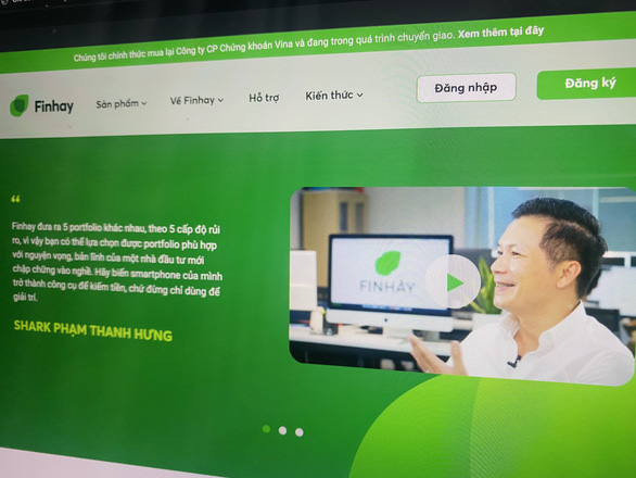 Nội dung chia sẻ tr&ecirc;n website Finhay. Ứng dụng n&agrave;y được nhiều người nổi tiếng giới thiệu - Ảnh: B.MAI&nbsp;
