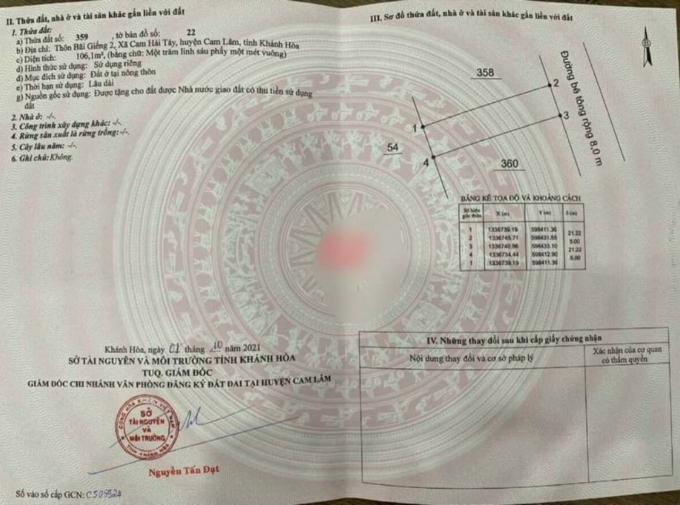 Từ th&aacute;ng 6/2021, UBND huyện đ&atilde; tạm dừng việc &ldquo;hiến đất&rdquo; l&agrave;m đường vậy sao chi nh&aacute;nh Văn ph&ograve;ng đăng k&yacute; đất đai huyện Cam L&acirc;m vẫn li&ecirc;n tục cấp h&agrave;ng trăm sổ đỏ theo dạng t&aacute;ch thửa, ph&acirc;n l&ocirc; để cho c&aacute;c c&aacute;c nh&acirc;n, doanh nghiệp rao b&aacute;n dự &aacute;n ma, ph&acirc;n l&ocirc; b&aacute;n nền?