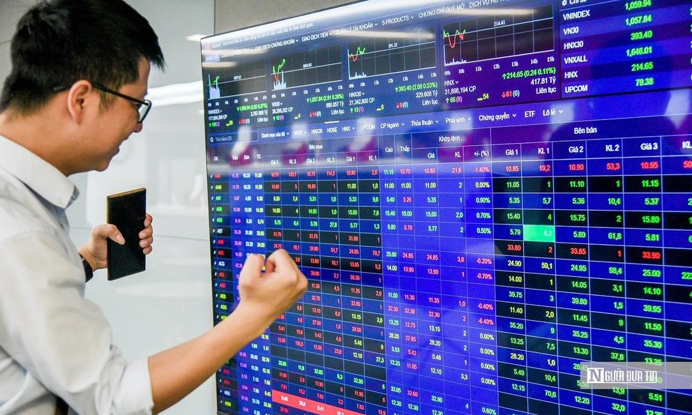 Lăng k&#237;nh chứng kho&#225;n 15/11: Thị trường c&#243; thể sẽ tiếp tục tăng - Ảnh 1